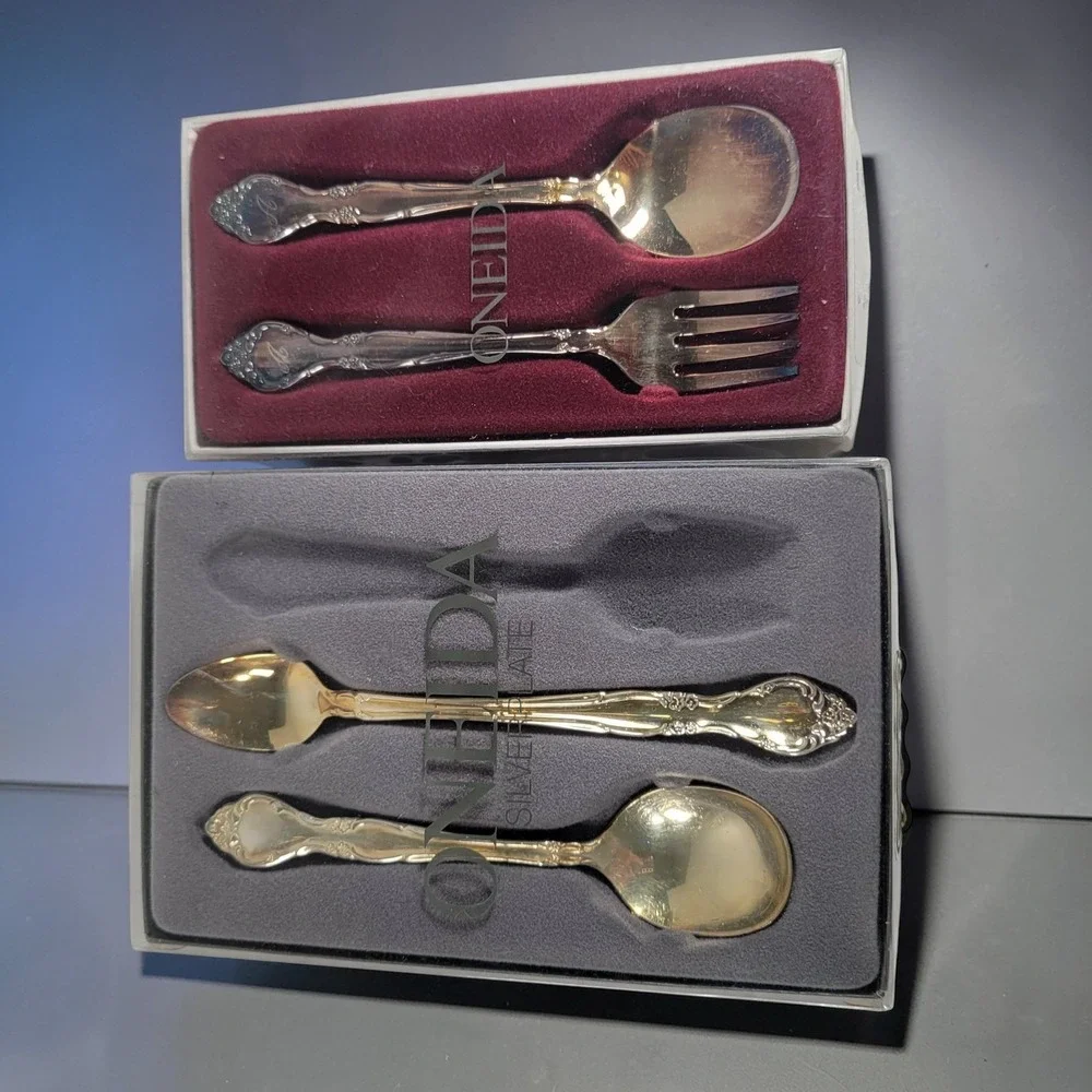 Oneida Affection Silverplate Flatware Set 4pc Spoons Fork Monogram A Vintage USA